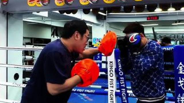 来感受一下真正的实战防反靶吧！#拳击 #打靶 #格斗 #靶师培训 #靶师超哥