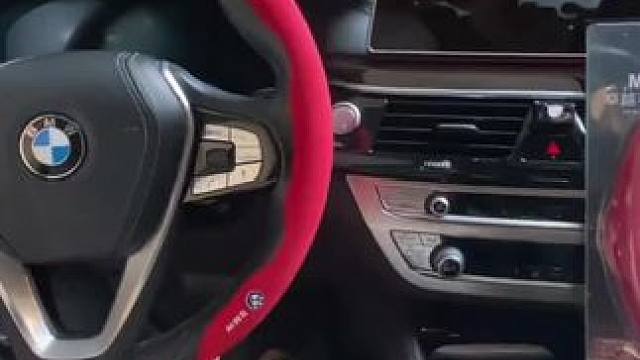 #上热门 #超便宜超划算网红 #方向盘套，适用于所有方向盘形状，颜色在线！手感很哇塞！#车品好物分享