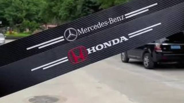 #超便宜超划算 #专车专用，很哇塞汽车门槛条，防踩踏保护贴，碳纤纹皮革贴，通用迎宾踏板，防水防刮装饰