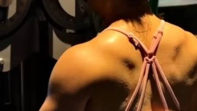 熬夜掉肌肉？#毫无训练痕迹