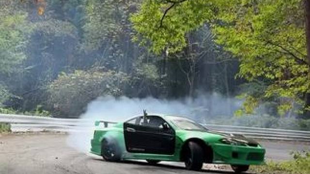 drift 兄dei一起跑山吗？#飘移 #速度与激情 #甩尾 #后驱车 #内燃机