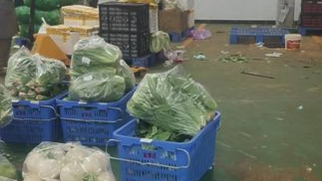 #生活不易必须努力 #蔬菜配送 #生产车间现场 人的一生如果你不努力什么都不是，等你缺钱的时候，你看