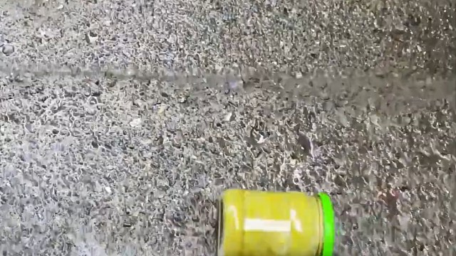 楼梯滚瓶子爆破解压时刻