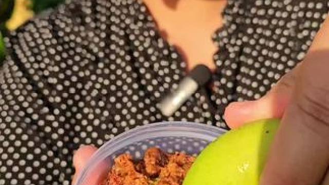 酸辣芒果 #泰国美食 #芒果#无辣不欢 #太好吃了 #农村户外美食