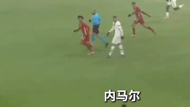 今年的下雪天，你和谁一起度过呢#足球#