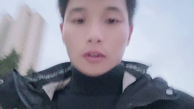 天气冷的像个笑话，日子过的像句废话。以前不说话是生气现在不说话是调整情绪#现在的状态