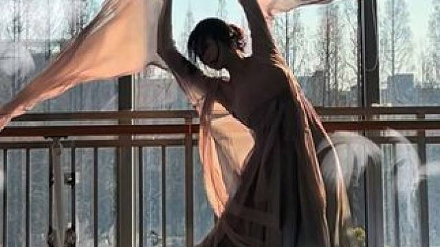 眼中似有 伊人在笑 #舞蹈 #翻跳 #歌曲声声冷 #小三金