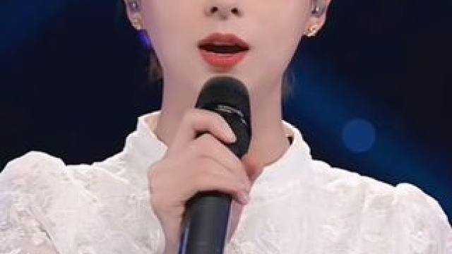 #陈伯全能王 “唱歌主播小白牙大赞西游三人组陈伯旭旭宝宝沙子哥实力”#小白牙