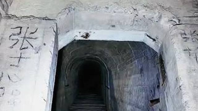 #探洞 #洞穴探险 #户外拍摄  #山洞到底藏着什么 #户外