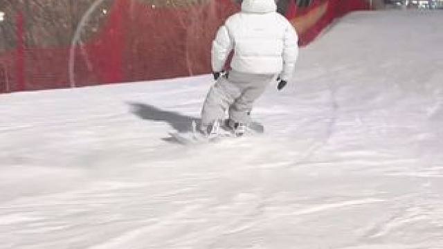 #这才是滑雪人的出场方式 #滑雪 #滑雪   持剑屠龙的少年 最终变成恶龙。