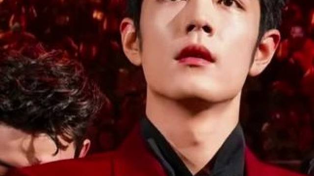 肖战与黄晓明走红毯，肖战身材比例超绝 #肖战#赵丽颖