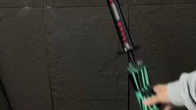 没有男生会拒绝日轮刀伞吧~ #有男生会拒绝这个玩具吗 #日轮刀 #鬼灭之刃