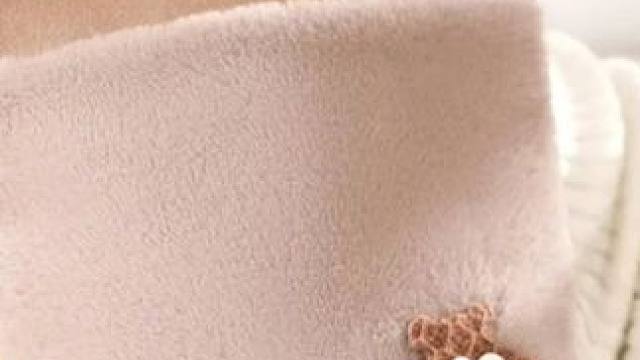 正品防爆大容量热水袋注水式暖手袋加厚秋冬插手式姨妈暖肚暖水袋
 
 #热水袋 #热水袋推荐 #好物推