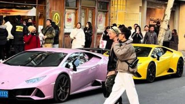 韩国人免签后，上海沪爷的排面，惊呆了韩国人#上海遇到了懂它的韩国人 #上海沪爷 #在沪韩国人的规律