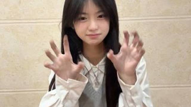 #女高 #变装 #08#萌妹子#力力摇 变身！