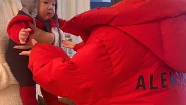 带孩子累吗，如果不考虑其他事，钱够花，带孩子一点都不累，真正让我们累的不是孩子，而是身边那些糟心的人