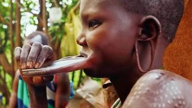 非洲原始部落，苏里族，太彪悍 #纪录片 #原始部落#内容启发搜索