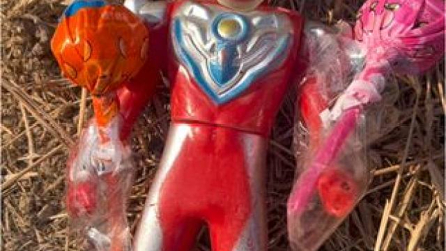 一群怪兽竟然打劫奥特曼的棒棒糖#儿童玩具 #奥特曼玩具 #奥特曼