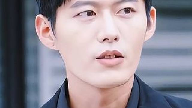 男女主协议结婚一不小心成了假戏真做，互相喜欢互相吃醋。好甜好好磕#新剧来袭 #高甜来袭 #甜宠剧 #