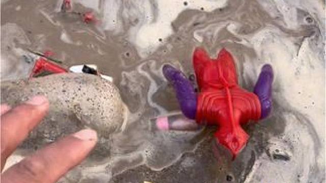 这个奥特曼太不小心了#儿童玩具 #好玩的玩具#小怪兽玩具