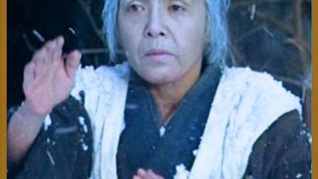 70岁的老人被送上山 #影视解说 #惊险刺激 #一剪到底