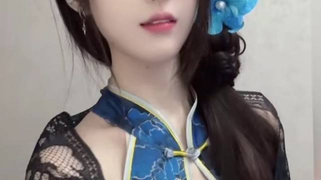 这衣服还蛮适合