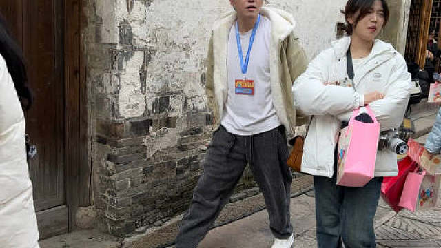 疑似米哥被自己帅迷路了​​​