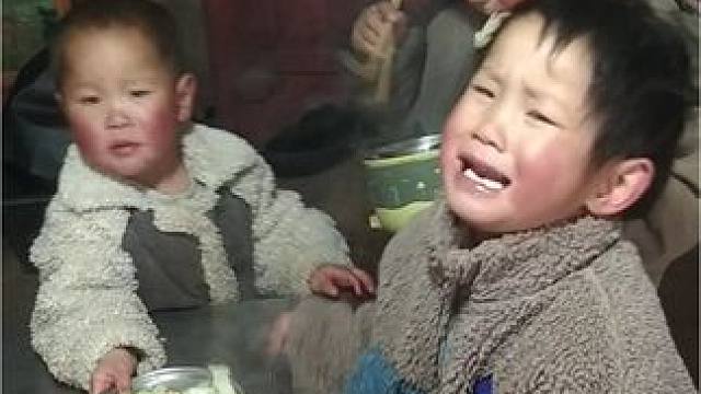 带孩子的累只有自己懂。 #内容启发搜索