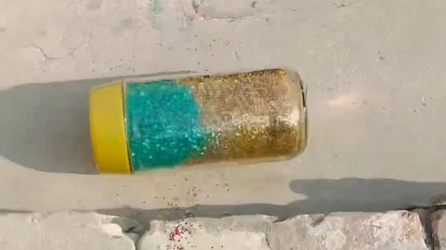 楼梯滚瓶子爆破解压时刻