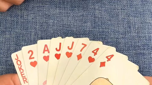 他出俩八，你为啥不出俩勾啊？