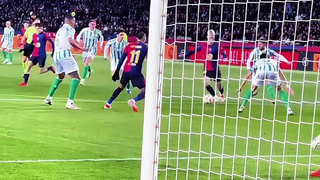 奥尔莫3分钟就助攻加维进球，为大胜开启序幕