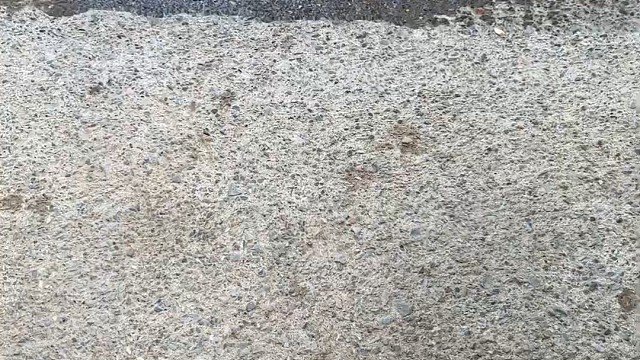 楼梯滚瓶子爆破解压时刻