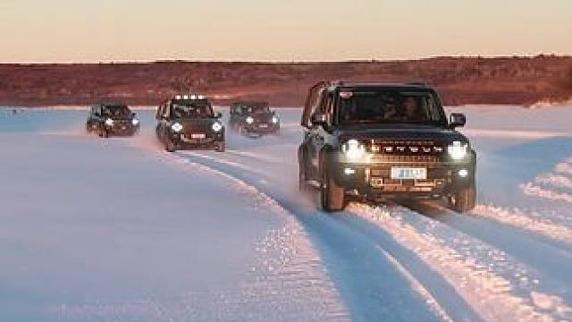 与骏马一起奔腾 开启一场追逐自由的旅行#捷途旅行者g331旅拍 #和奇瑞一起过弯得福 #旅行家女子俱