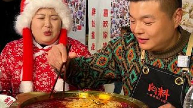 你们见过像“货梯”一样的喉咙吗？