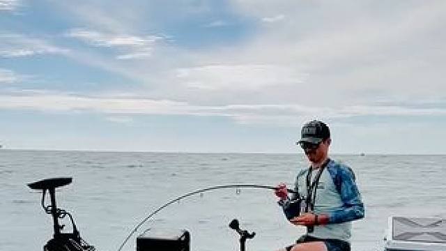 带着桨板去钓鱼 #水上运动 #桨板 #海钓 #户外 #桨板sup