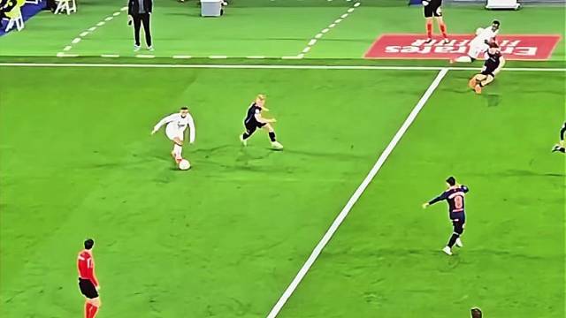 高清视角欣赏下迪亚斯助攻威尼小七破门