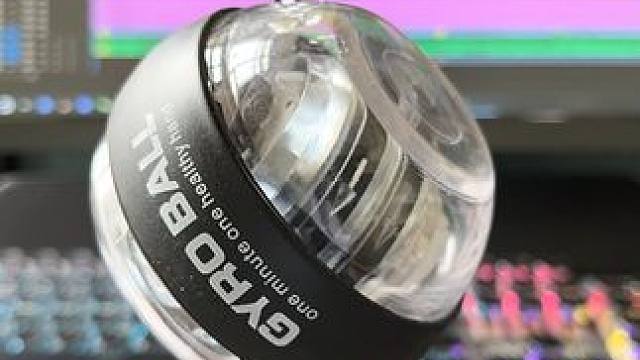 神奇的腕力球，还伴有超跑的声浪！ #内容启发搜索