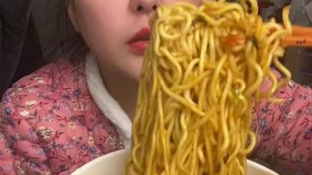 #吃不下饭没胃口吃点什么 #深夜放毒系列之让你饿的睡不着 #从来没吃过这么好吃的东西 #晚上吃火鸡面