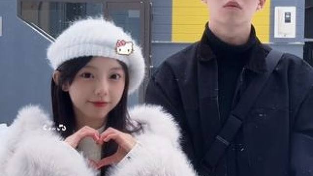 这么可爱的手势舞哪个猛男不想拍呢？ #悄悄话手势舞 #猛男手势舞