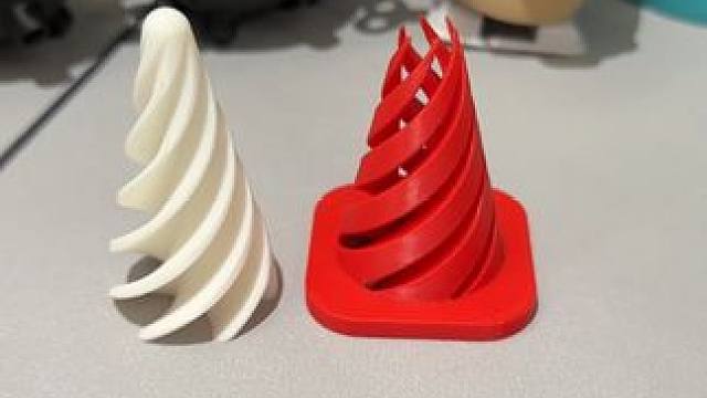 大学生：我可以玩一整天~ #玩个很新的东西 #解压玩具