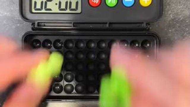 听说这个只有智商250的人才能过关~ #玩个很新的东西 #解压