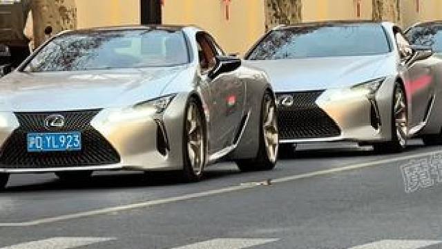 说这次车展可能一点不为过，这么多的lc500h齐聚一堂#上海豪车街拍