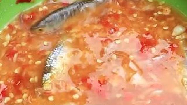 东南亚乌鸦哥吃鱼生 #爱生活爱美食 #舌尖上的美食 #农村美食记录生活 #把家乡的味道分享给大家 #