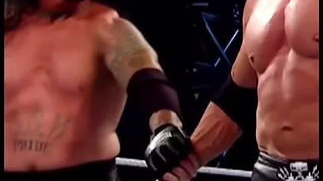 送葬者一言不合就“墓碑钉头” #综合格斗