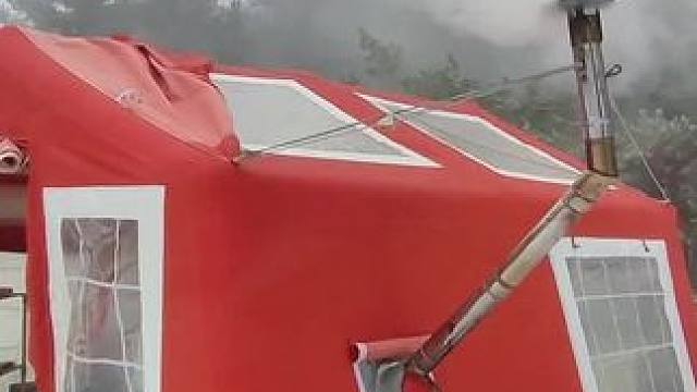 三人野外雪天帐篷露营 #露营 #雪天露营 #解压 #内容启发搜索