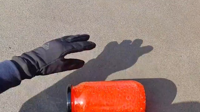 楼梯滚瓶子爆破解压时刻