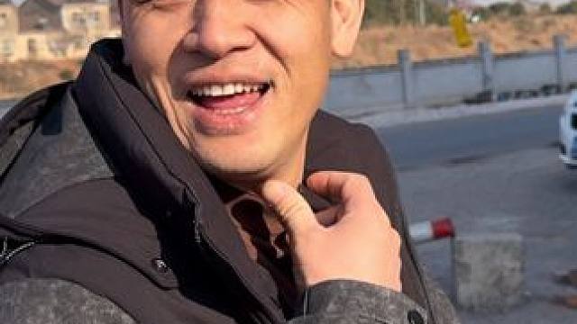 偷偷给农村老家买了十组太阳能灯，直接给老爹看呆了… #农村生活 #孝顺 #生活搞笑