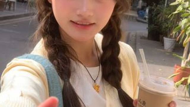 ᵔ⤙ᵔ面包脑袋 #甜妹 #今天长这样 #少女感 #元气少女 #乖巧