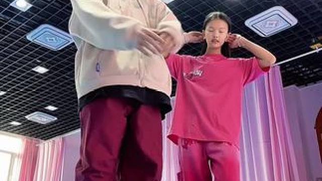 #舞蹈课堂随拍 #一起跳舞 #酷小孩 嘻嘻 一遍过的快乐谁懂啊