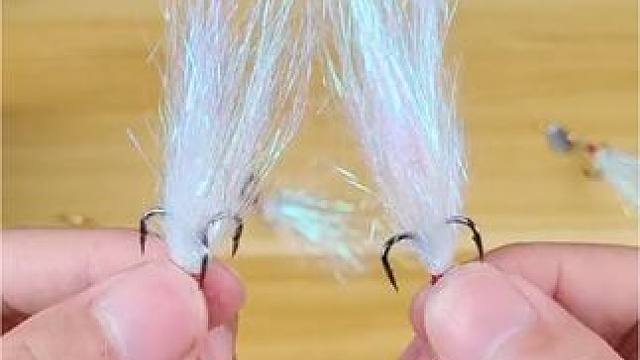 飞旋亮片冰丝虾 #路亚 翘杀亮片冰丝虾路亚饵微物假饵银甲冰丝虾钓组助投器白条青稍翘嘴 #冰丝虾 #路